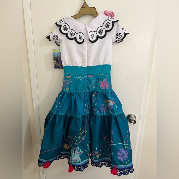Disney Encanto Maribel costume - Picture 9 of 12
